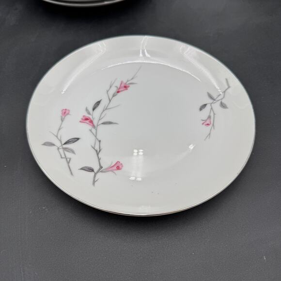 Salad Plates in Cherry Blossom by Fine China of Japan Set of 4 - Picture 3 of 7